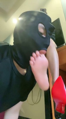 【甜依】ol高跟裸足狂舔 bf22538