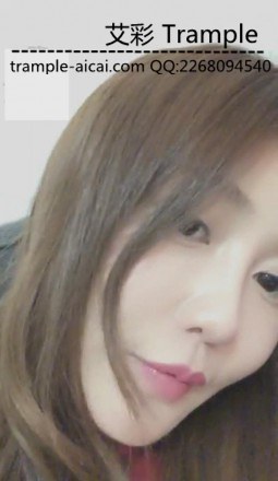 VIVI黑丝玩弄双狗奴