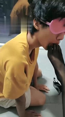 【咩祖】黑丝恋足小奶狗 bf18014