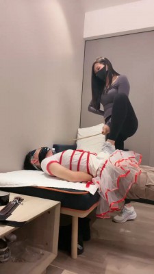 【若依】姐姐抓住弟弟变装后 bf18566