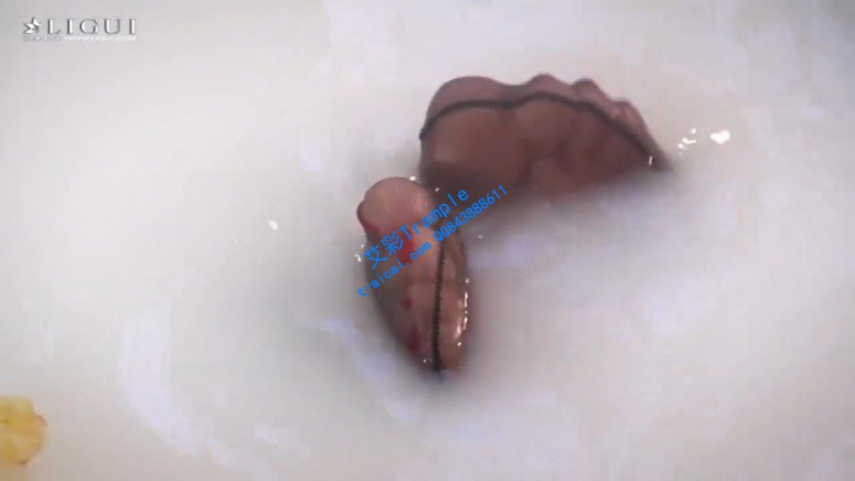 【推荐】性感女神浴缸黑丝美足POV艺术训练_HD绳艺资源