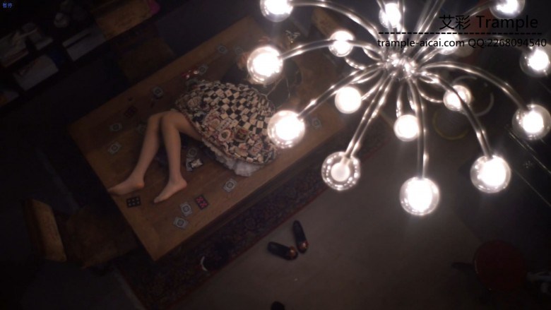 唯美中筒袜白丝裙子