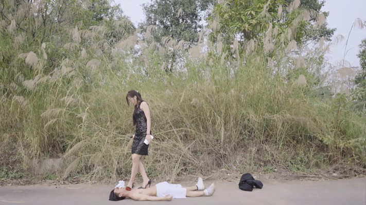 『奴隶岛』—[MagicIMirror 魔镜少女]—星奈路边踩踏碰瓷的路人 MM-220729