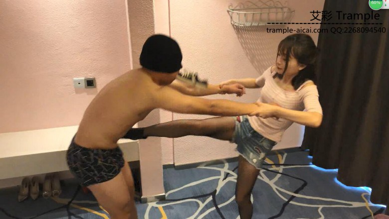 《湘香女王》皮靴网袜强迫调教