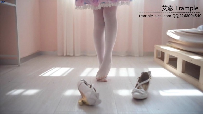 甜美白丝贝壳鞋