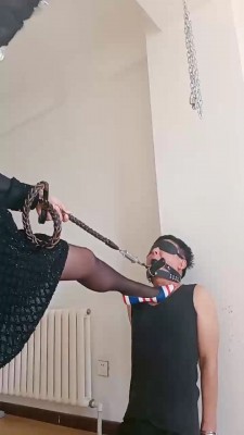 【蒂娜女神】反铐双手强制虐打 bf21807