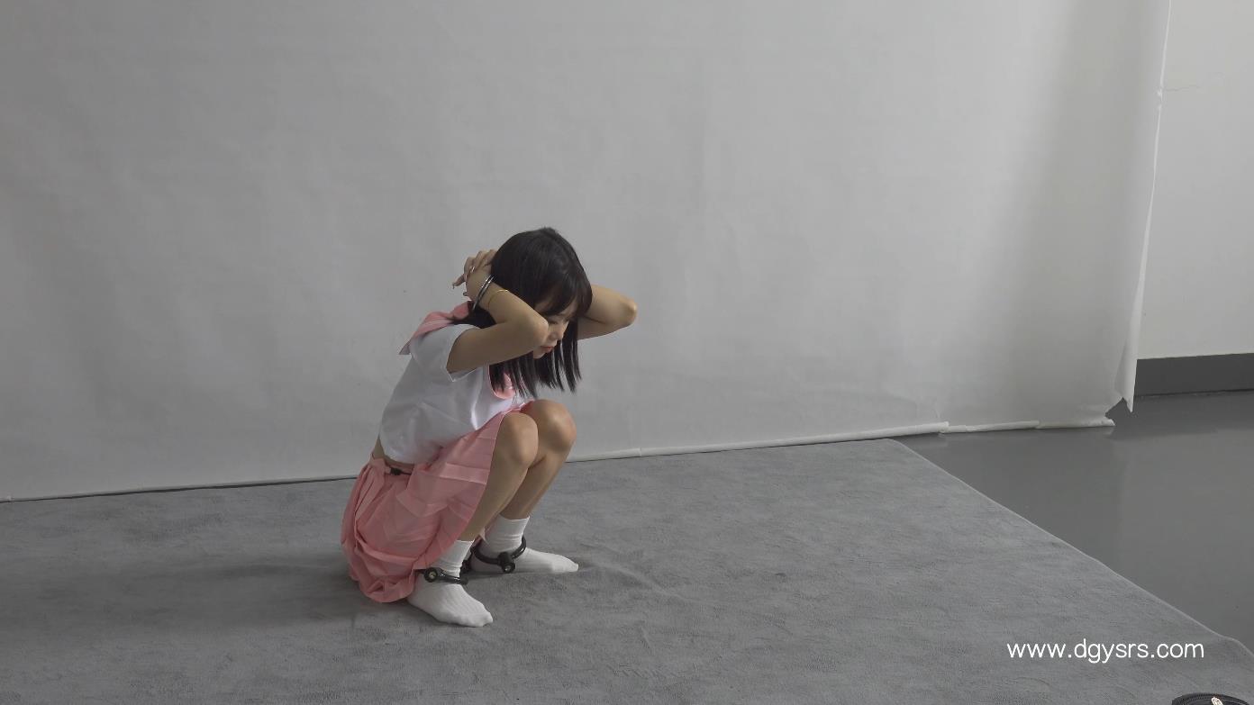 【艺束人生】2022_44期视频  新模可可试镜【镣铐钻研，带镣铐吃饭】