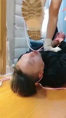 【丫丫】吊绑短靴重度跺裆 bf20143