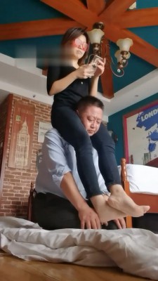 【伊兮夫妻】健身回来羞辱废物狗 bf18213