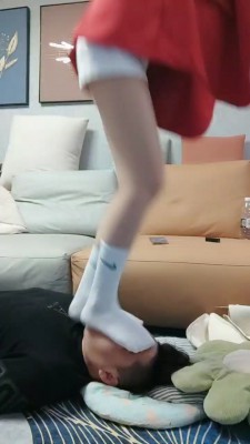 【丫丫啊】长靴御姐欺负小奶狗 bf22291