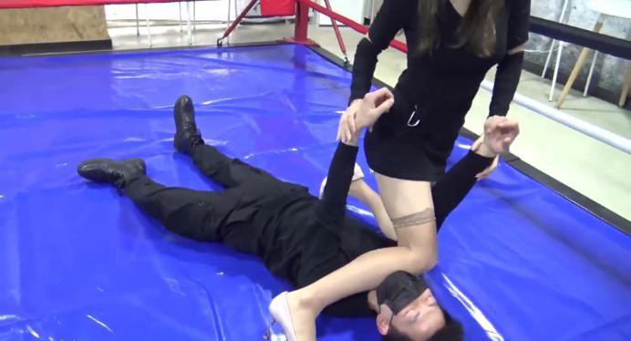 国产格斗MF-MF00丝袜高跟美女的挑战（跪杀+搏击+关节技+踩脖子）bf17918