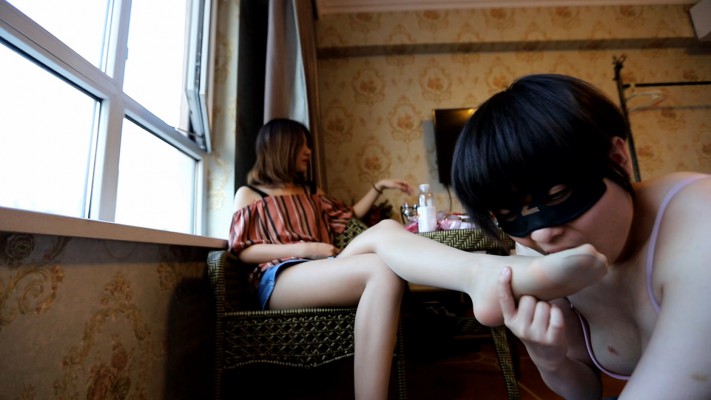 【珊瑚湾】喵学姐玩女奴舔肉丝脚