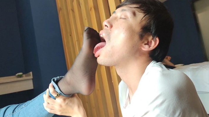 【冰雪女王】黑丝裸足舔脚大片 YC-220803