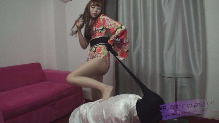 女杀手虐杀黑帮老大