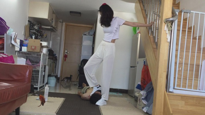 女神小白鞋多角度才脖子 YC-220119-9