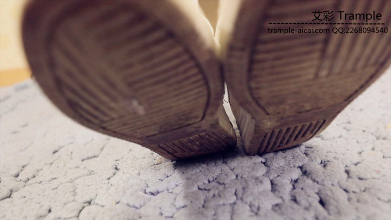 女巨人透明丝袜pov