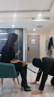 【冷御绳艺导师】长靴S辱脚下贱奴才 bf22095_HD绳艺资源