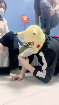 【精神小妹】双S素人踩/踹/打 bf22367