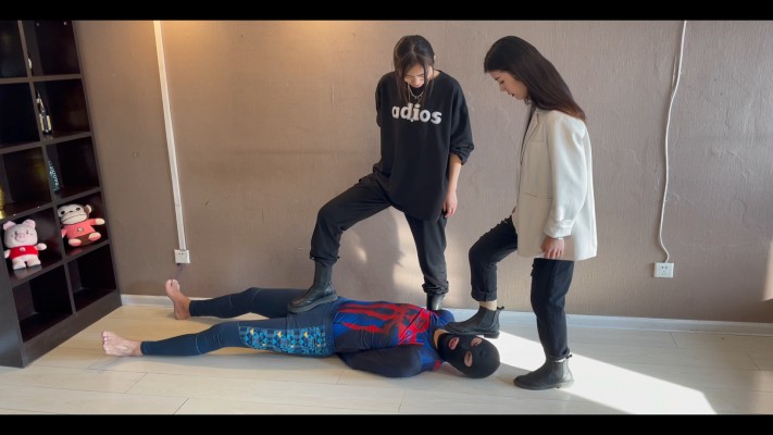 【蛋碎娇娃】『超S·联盟』路遇猥琐男？踢废！ YC-220726-4