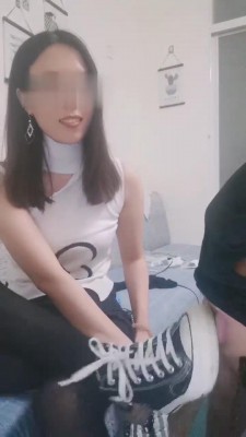 【心竹】黑丝+白袜+帆布鞋羞辱 bf15223