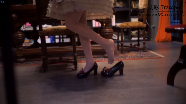 少女白丝高跟 各角度