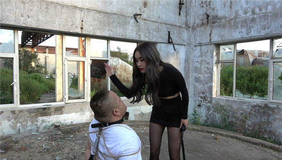 【冷柔】废弃工厂鞭打折磨贱狗