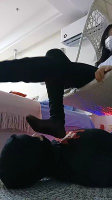 【米小唐】脚底下的下贱货 bf19854