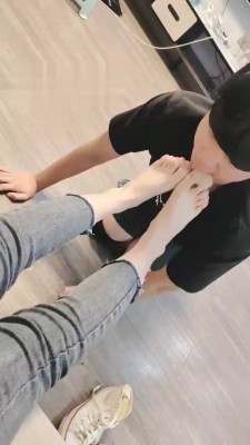 【欣欣S】帆布鞋肉丝气味羞辱 bf17912