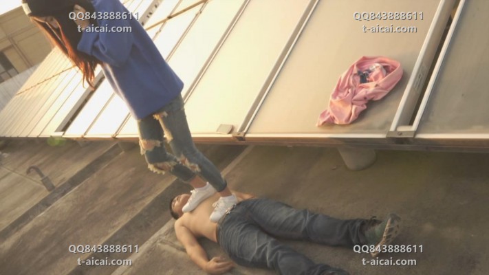 【婉慈Icon】绝版-南一天台暴力虐尾随男（航拍，踩烂舌头） TTTIO-20220129