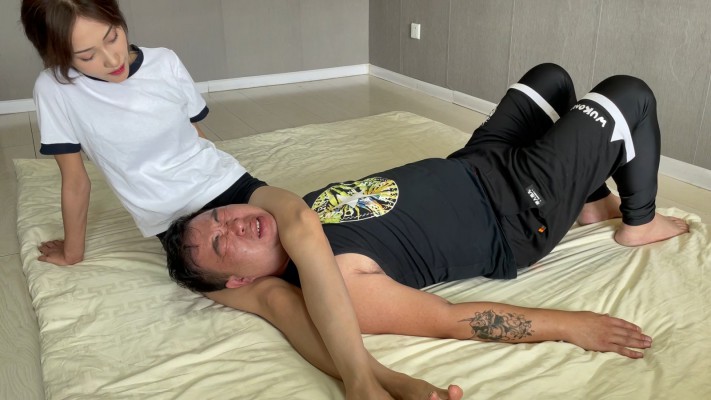 【蛋碎娇娃】『超S·联盟』女神的腿绞绝技 YC-220401-3