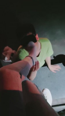 【猫神大人】户外运动鞋白袜踩狗 bf12189