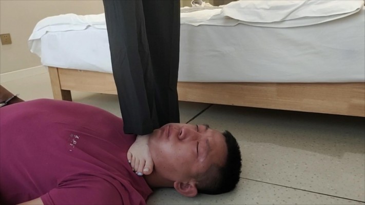 研主大大踩脖子踩死 YC-221017-4