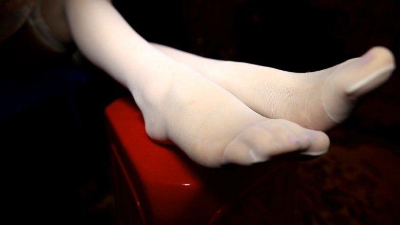 【芮琪女王】蒙面护士 秀白丝脚底语言诱惑 无剪辑版