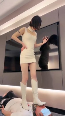 【简一】长靴御姐玩弄奶狗 bf22554