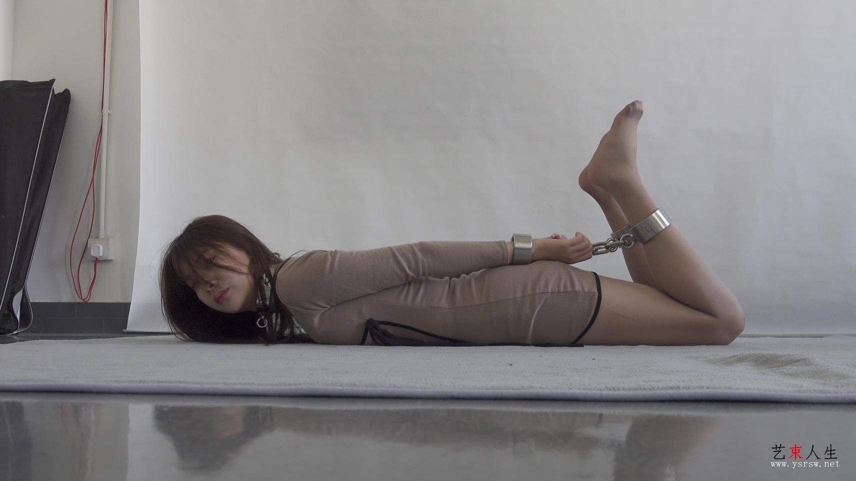 【艺束人生】2022_32期视频  楚楚不锈钢镣铐项圈体验（上）