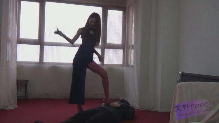 狠辣的富家小姐