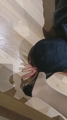 【柠檬大大】白领高跟肉丝蹂躏 bf15213