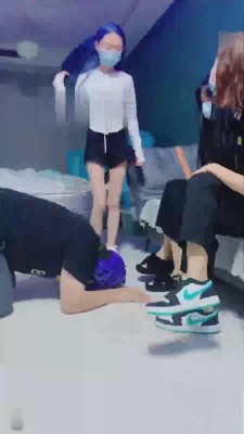 【精神小妹】多位素人tj群调群虐 bf17522_HD绳艺资源