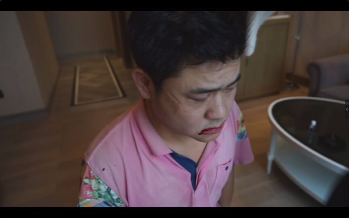 洛芸狂扇家务奴耳光