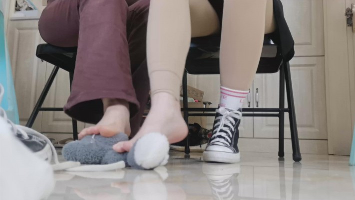 双模特POV羞辱 YC-220402-4