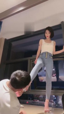 【简一】御姐范高跟凉鞋踩踏羞辱 bf15585