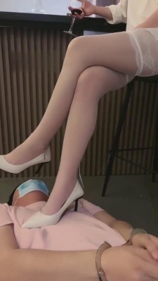 【简一】酒吧吧台被小姐羞辱 bf15158