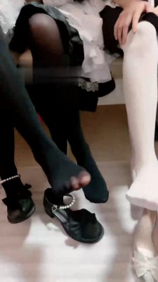 【芋圆】4S-女仆店制服诱惑客人 bf21541