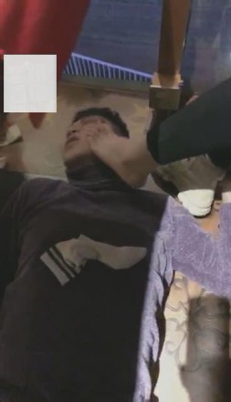 【VIVI】酒吧臭棉袜跺死贱狗