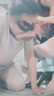 【香颜】姐妹花羞辱废物男友 bf15662