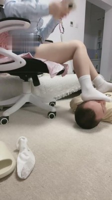 【绵绵S】肉丝/白袜脚踩狗 bf12207