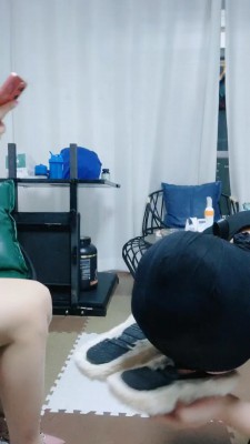 【睸娘】极度羞辱/舔各种高跟鞋 bf11795