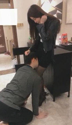 vivi,香甜可口羞辱偷邻居