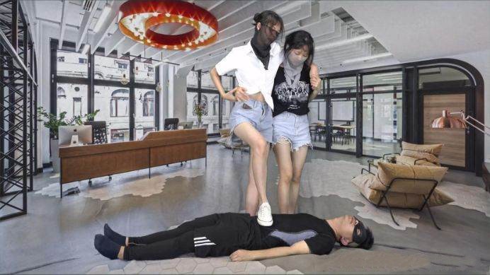 SM连续剧《女老大逗卧底》第一集【南国原创】3D立体拍摄剧情踩踏踢裆舔鞋YC-220620-2