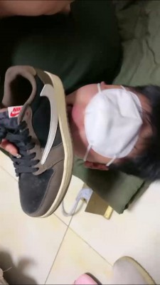 【璐璐】舔脏鞋/初尝圣水/重度耳光/口水 bf22901